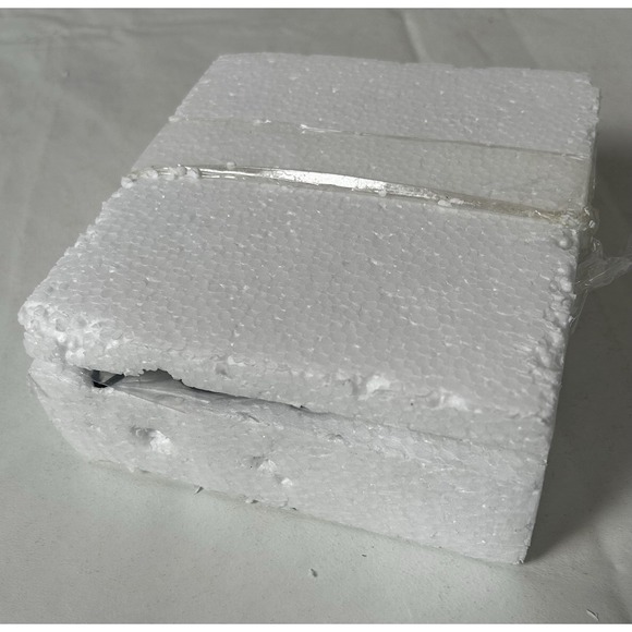 New Set Of 2 Dept 56 Halloween Village Accessories Gargoyle Lamp Posts In Box - Picture 6 of 6